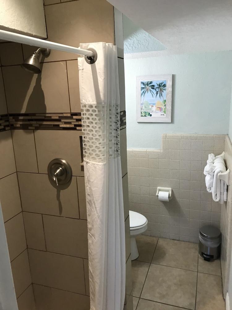 Schooner Hotel photo 21