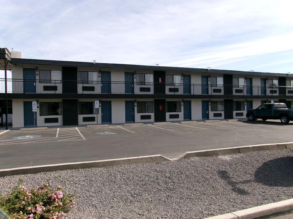 SureStay Hotel by Best Western Phoenix Airport photo 87