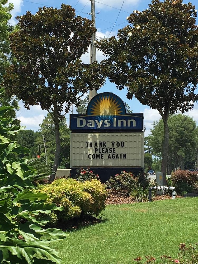 Days Inn by Wyndham Lamont/Monticello photo 26