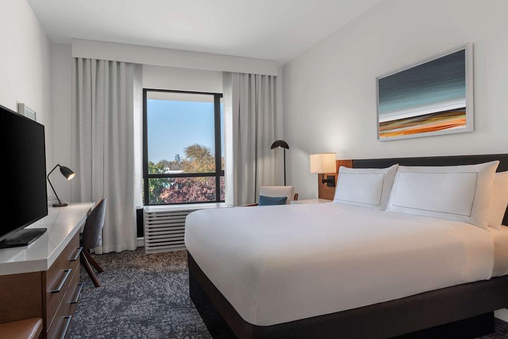 The Fort Sutter Sacramento, Tapestry Collection by Hilton photo 14