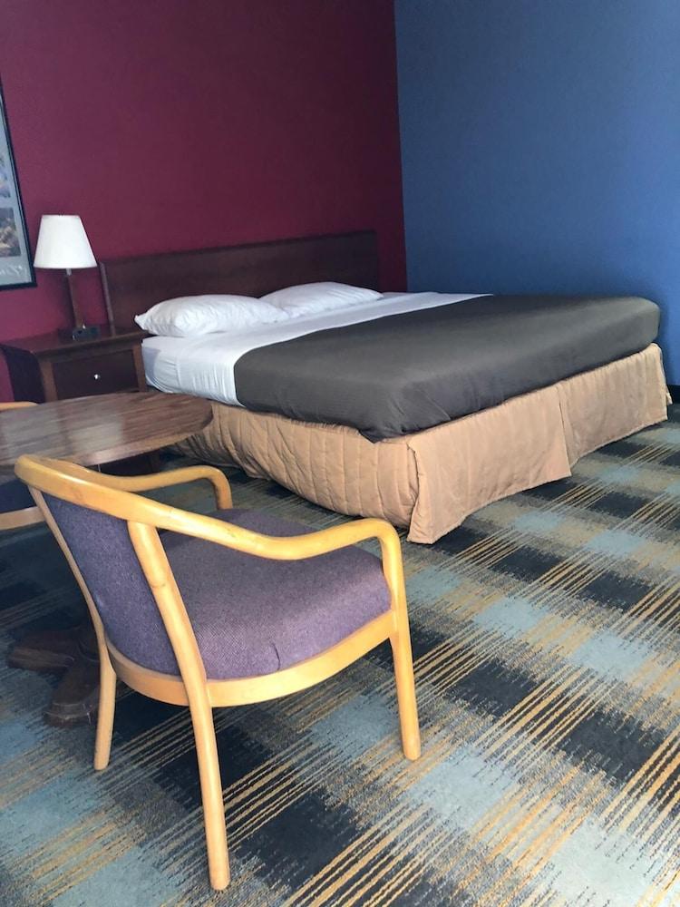 Rose Motel photo 6