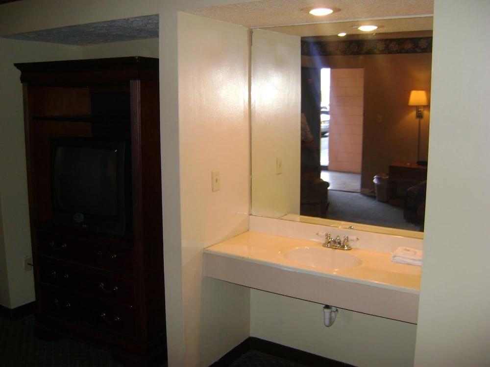 Ashland Inn photo 37