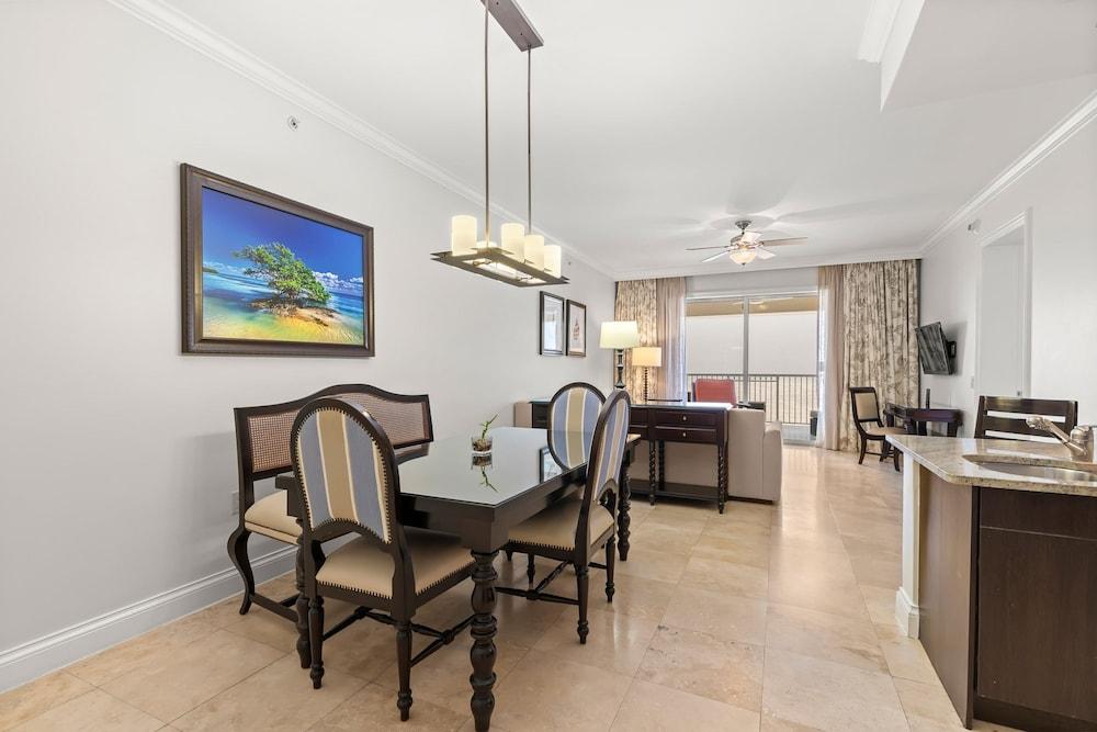 Island View 1BR Residence With Balcony photo 30