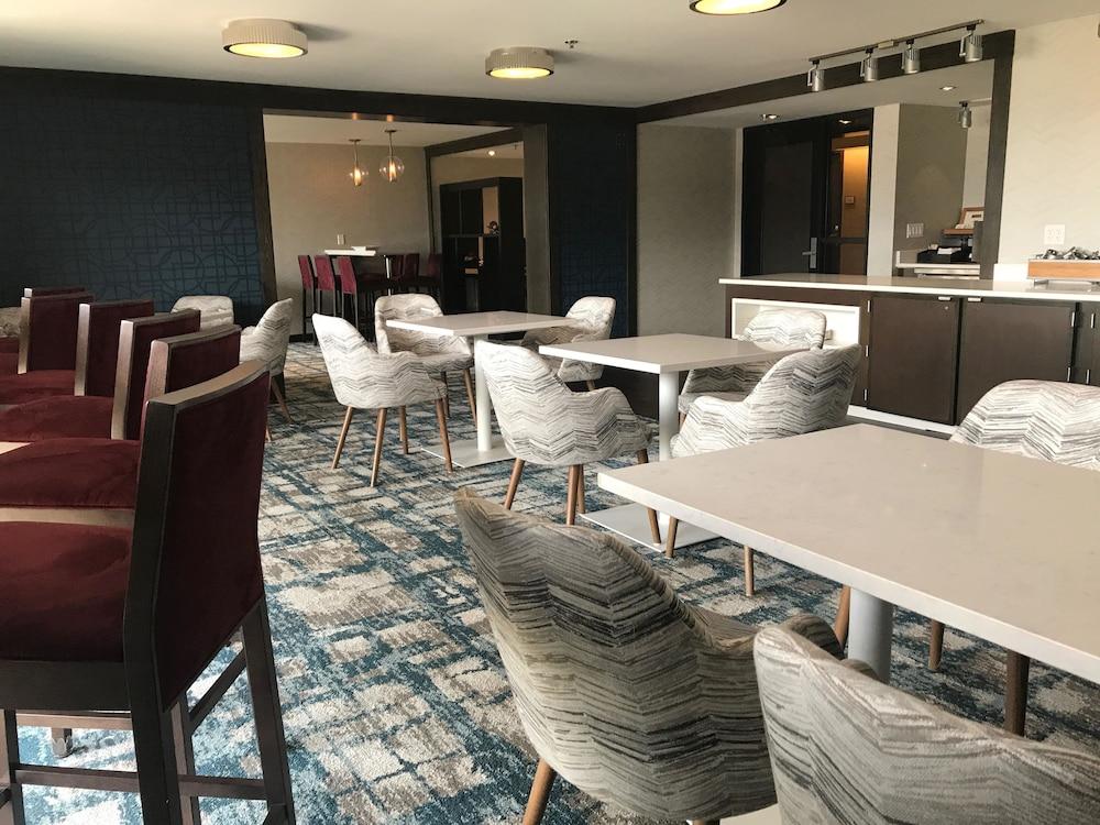 Sheraton Milwaukee Brookfield Hotel photo 32