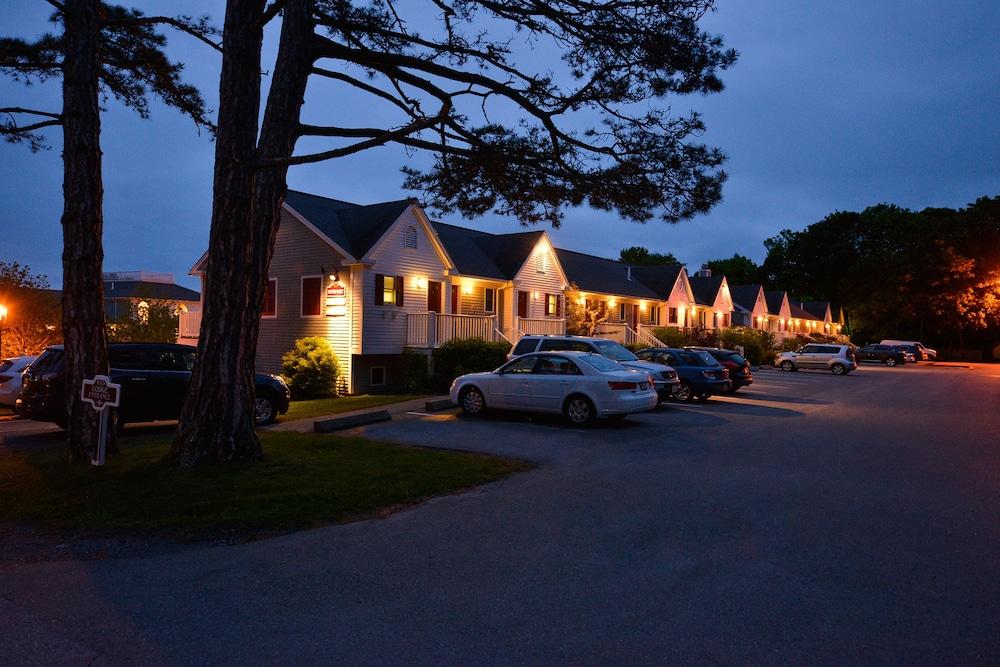 Bar Harbor Inn photo 55