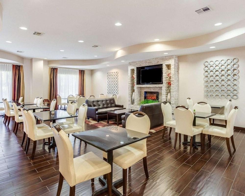 Comfort Suites Mandeville - Covington photo 16