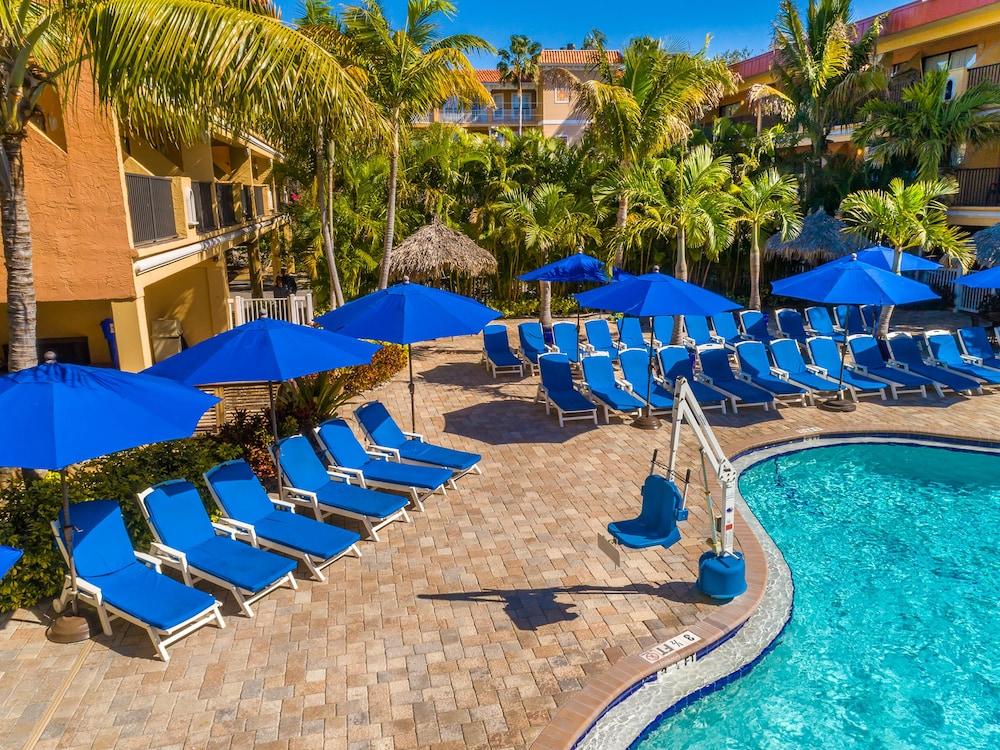 Coconut Cove All-Suite Hotel photo 31