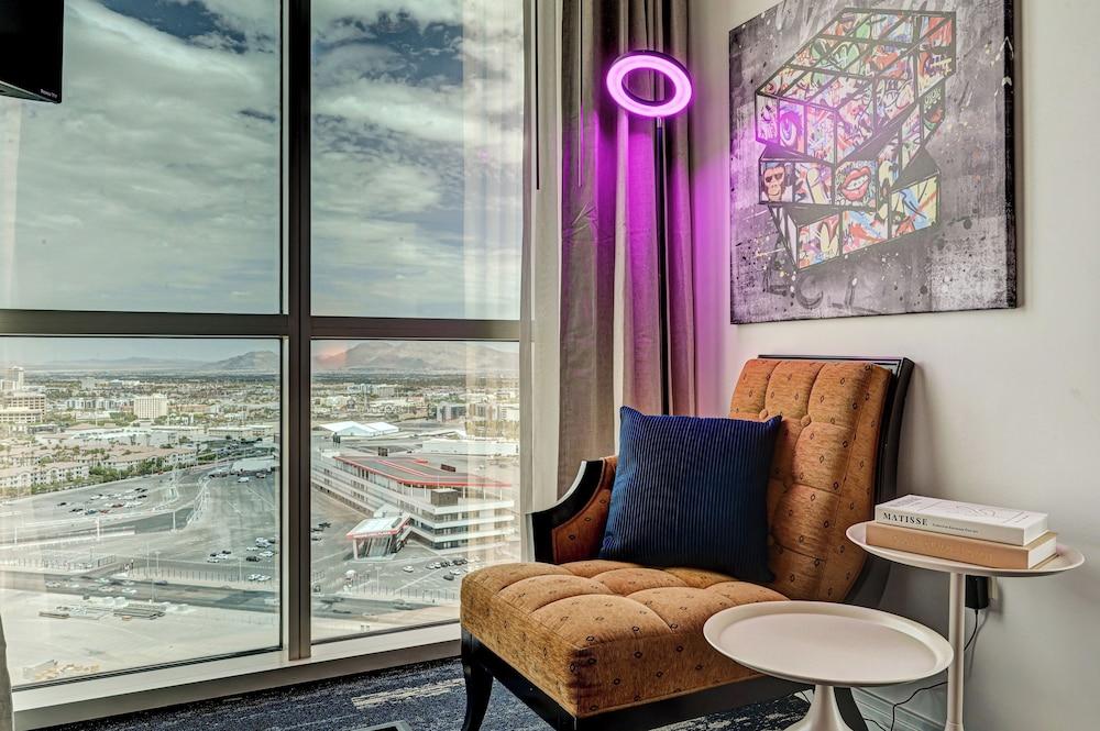 Suite Hub LV at Signature Sphere View photo 17