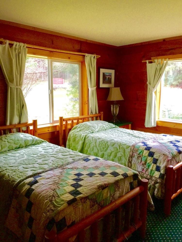 Deer Harbor Inn photo 88