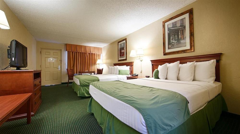 Baymont by Wyndham Orlando East photo 20