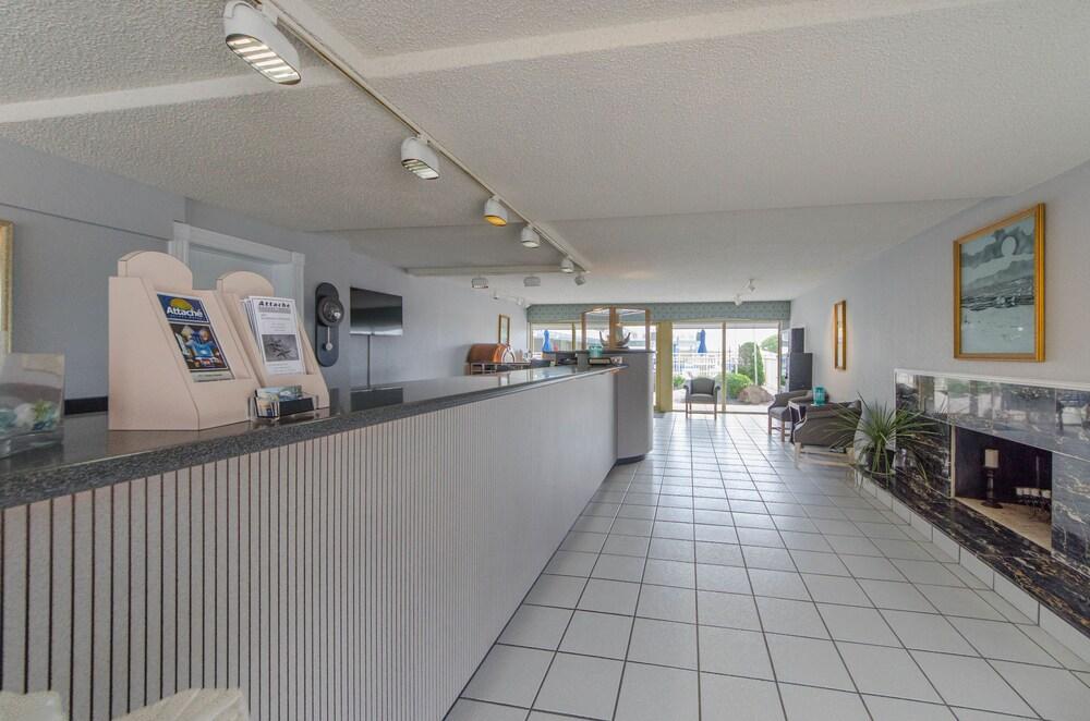 Attache Motel photo 71