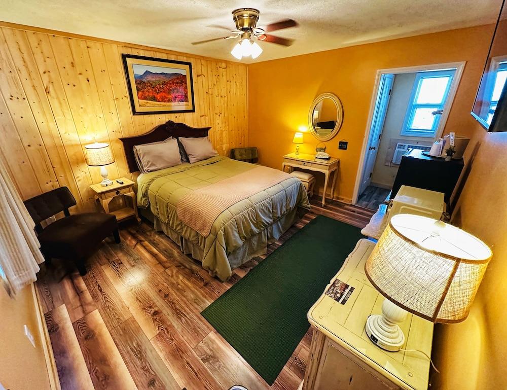 Alpine Village Inn photo 15