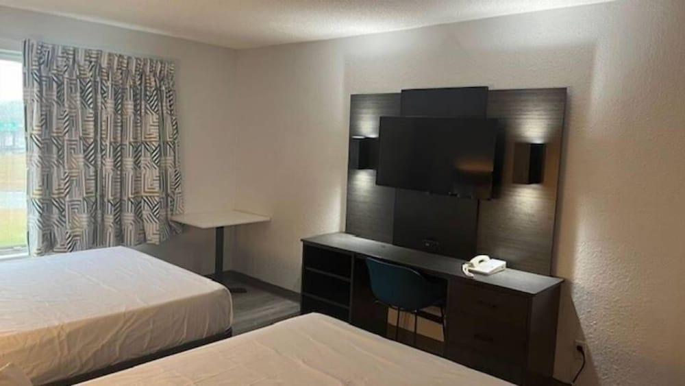 Studio 6 Suites Norcross, GA photo 5
