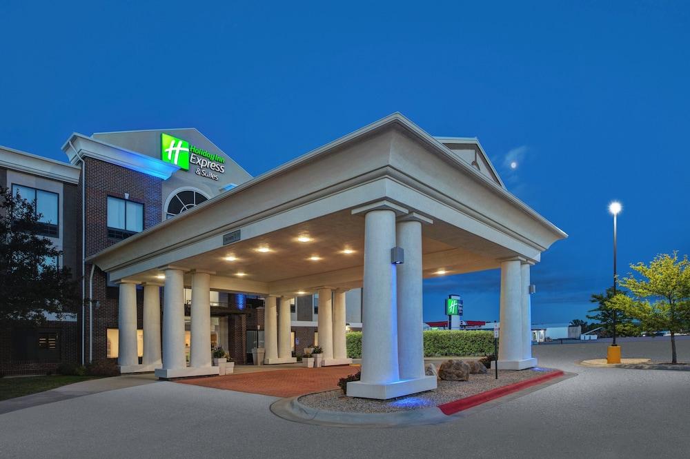Holiday Inn Express & Suites Buffalo by IHG photo 52