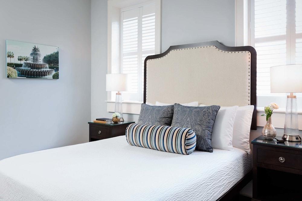 Elliott House Inn photo 16
