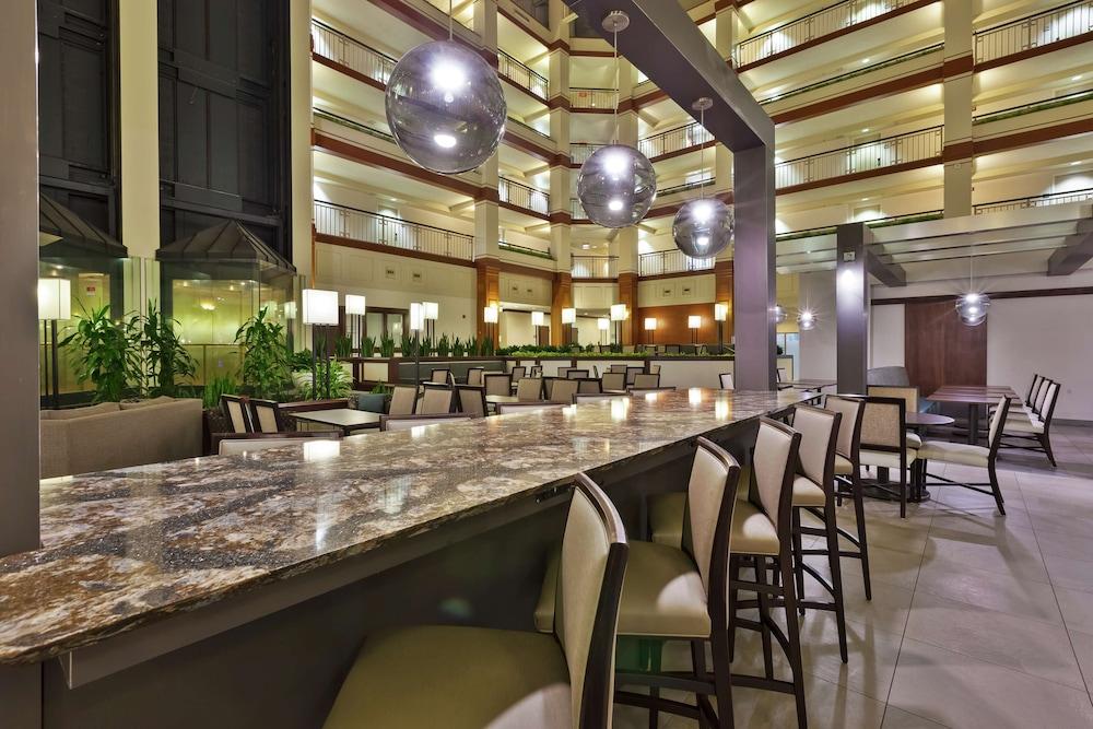 Hotel Auburn Hills photo 26