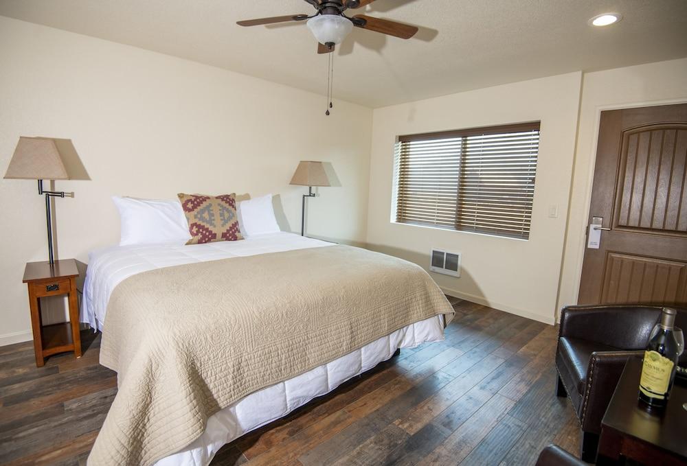 The Village at Highlands Ranch photo 8