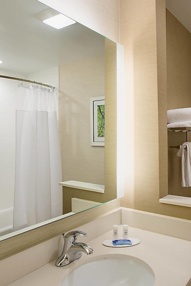 Fairfield Inn & Suites Dallas West/i-30 photo 13