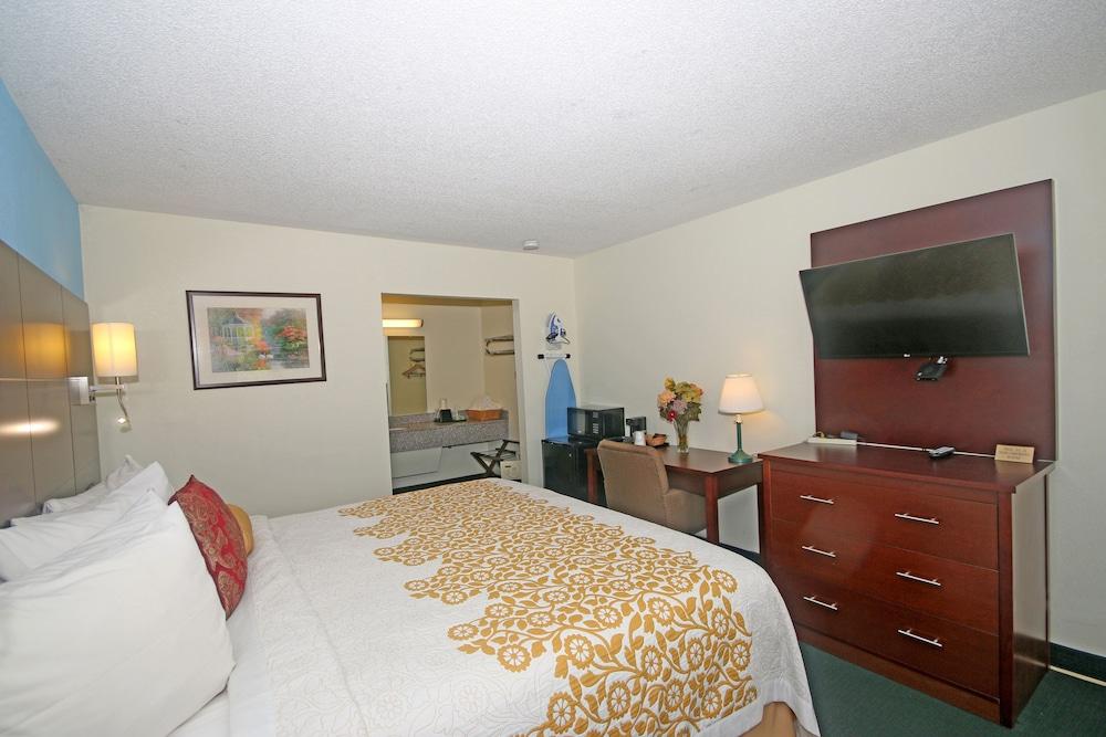 Hamilton Inn Jonesville NC photo 8