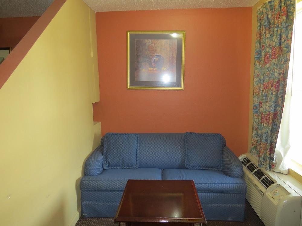 First Western Inn Caseyville photo 16