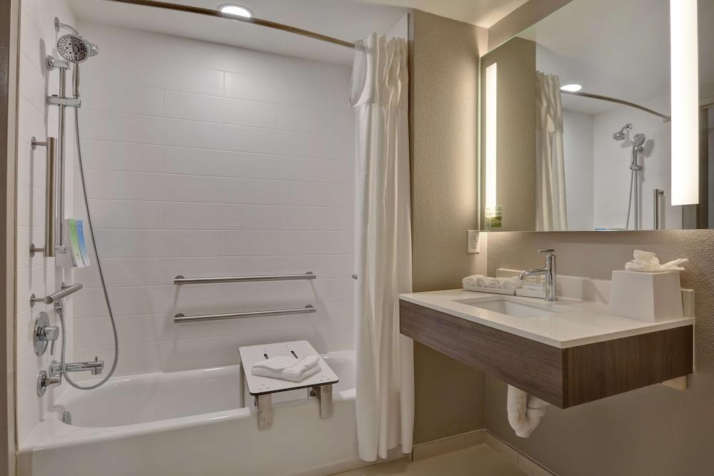 Home2 Suites by Hilton Ormond Beach Oceanfront photo 11