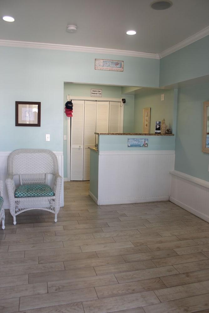 Sandcastle Beachfront Inn photo 21