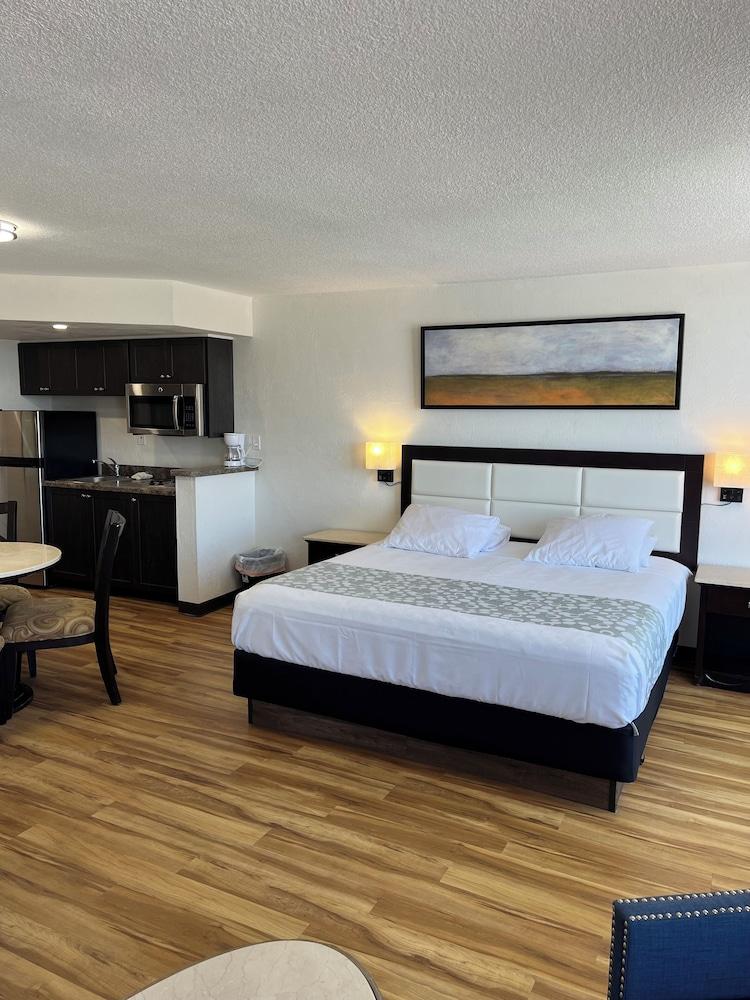Flamingo Inn Beachfront photo 3