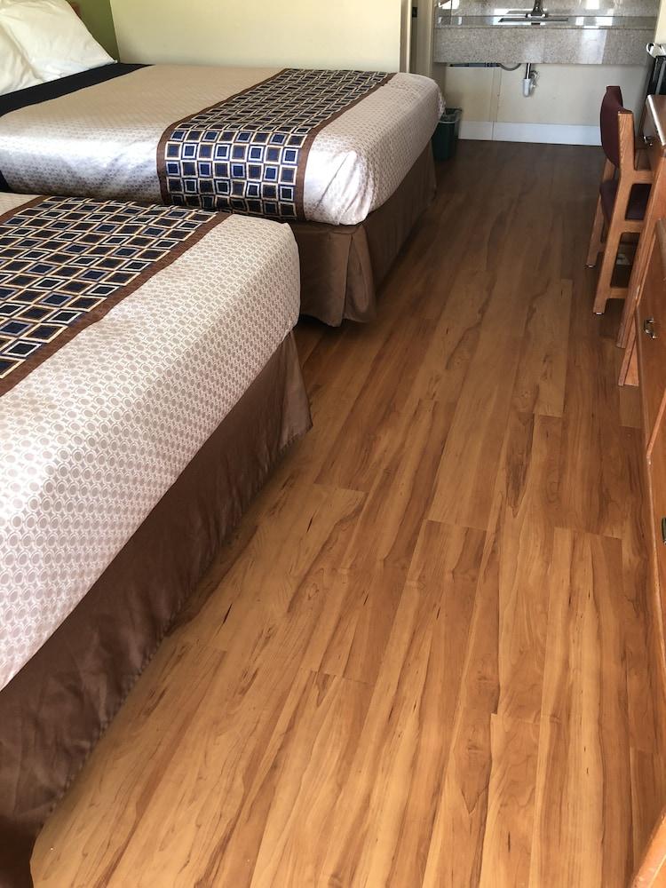 Jackson Inn photo 3