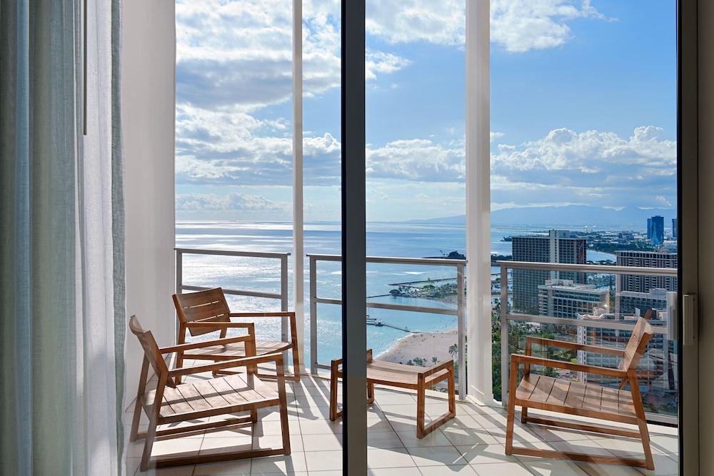 Ka Laʻi Waikiki Beach, LXR Hotels & Resorts photo 17