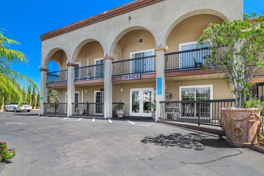 Motel Mediteran Escondido photo 26