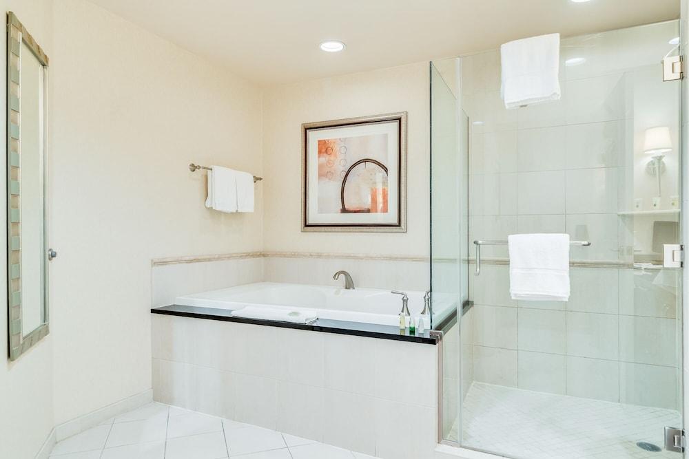 Jet Luxury Resorts @ The Signature Condo Hotel photo 65