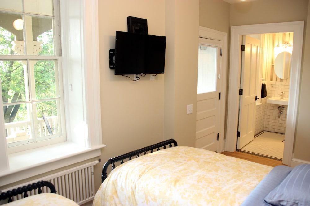 Governor's Mansion Inn photo 8