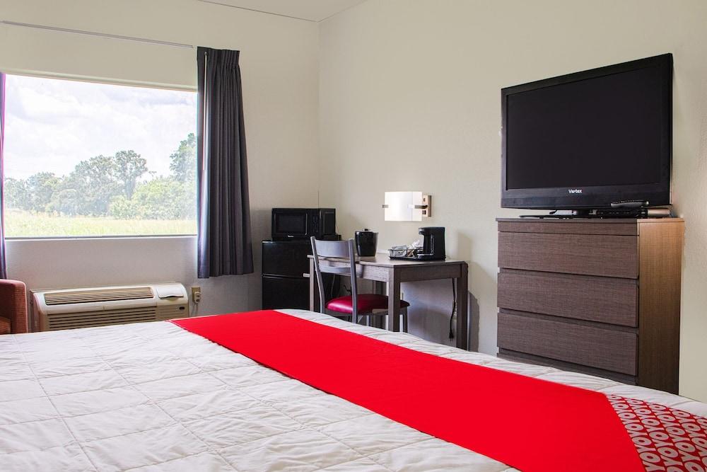 Americas Best Value Inn Donaldsonville photo 27