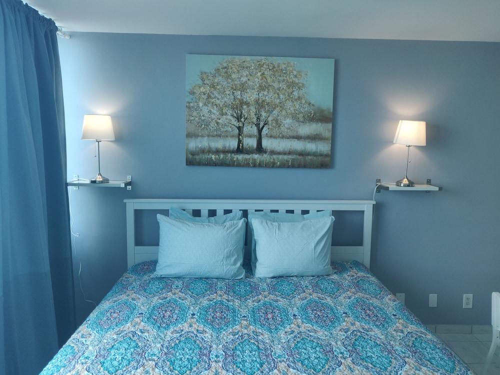 Castle Beach Suites by MiaRentals photo 46