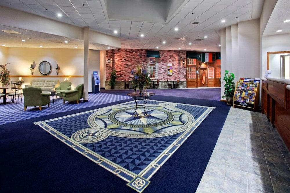 Salina Ambassador Hotel and Conference Center photo 7