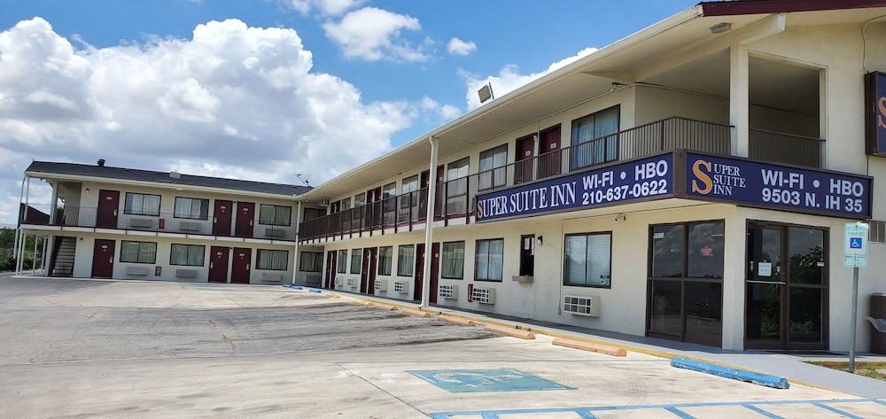 Econo Lodge San Antonio Northeast I-35 photo 18