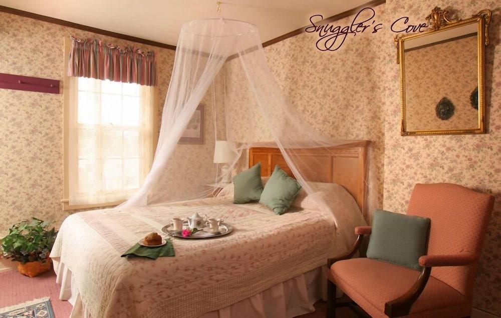 Crestmont Inn photo 13