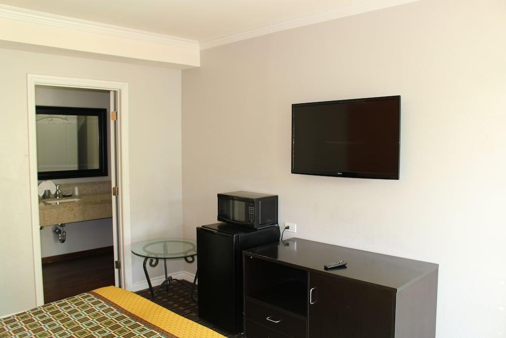 LYFE INN & SUITES by AGA - LAX Airport photo 36