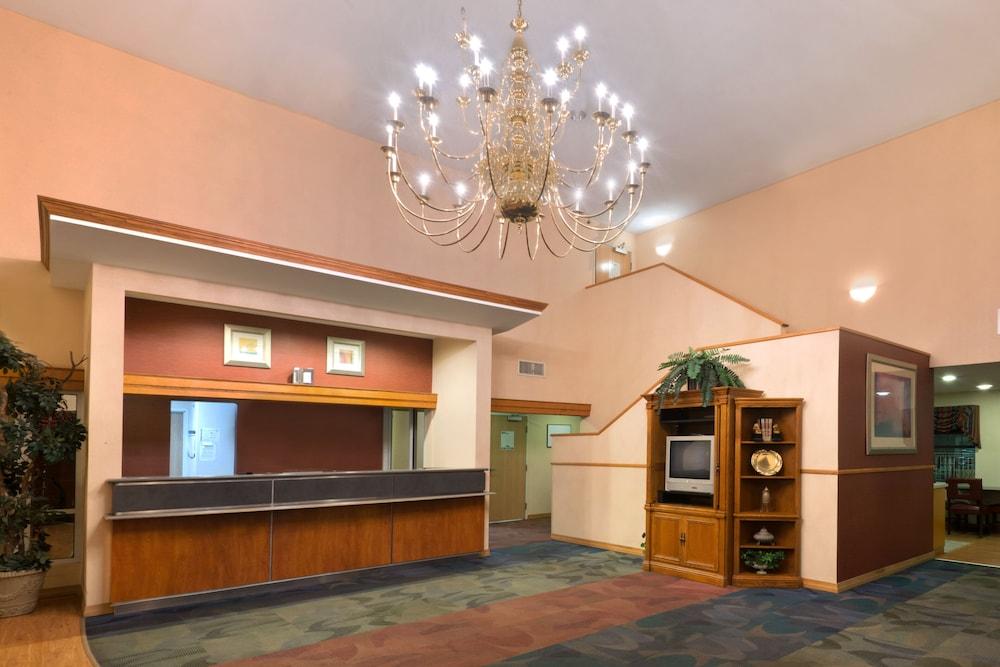 Red Roof Inn North Little Rock photo 2
