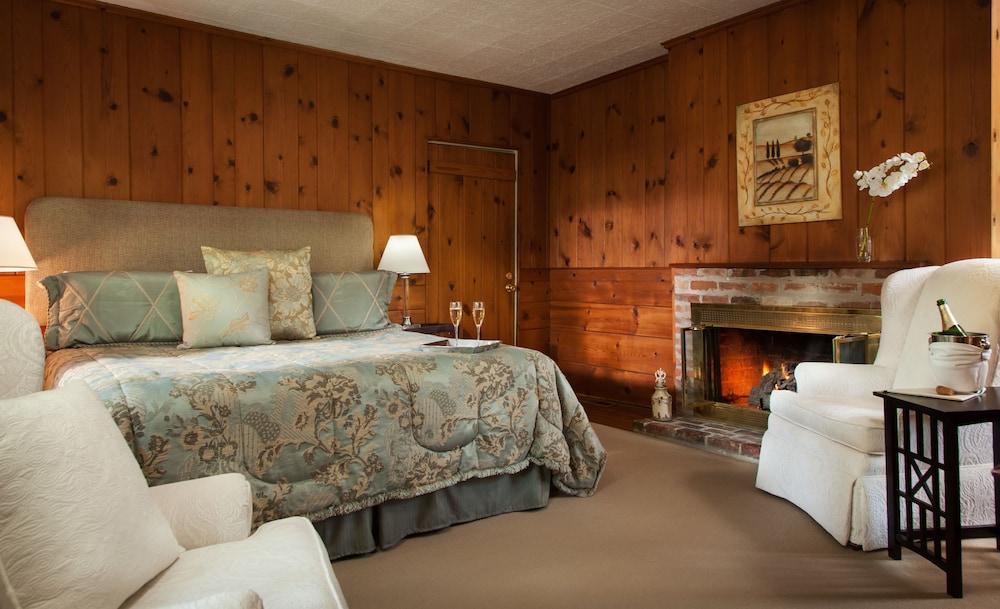 1906 Pine Crest Inn photo 39