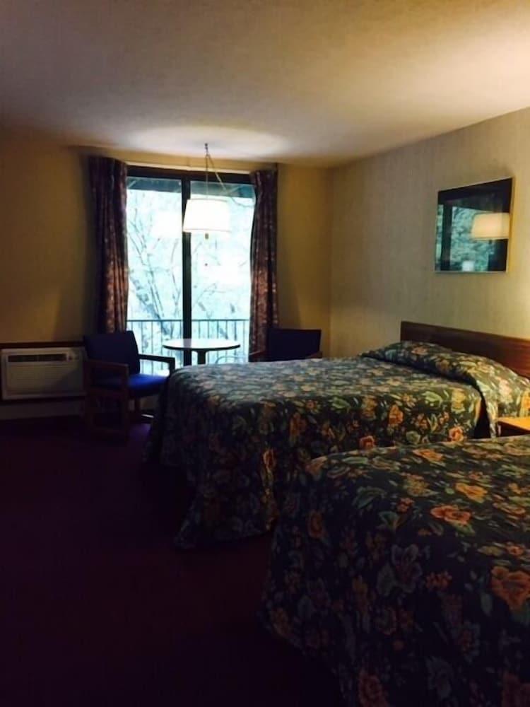 Compton Ridge Resort photo 9