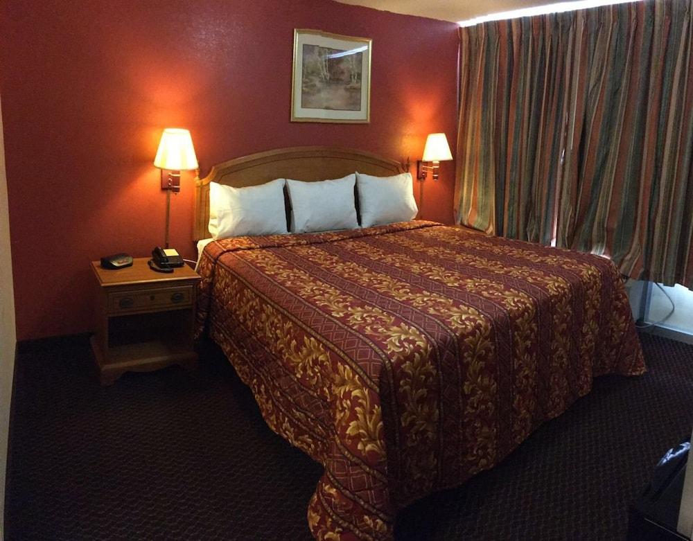 Voyager Inn photo 16