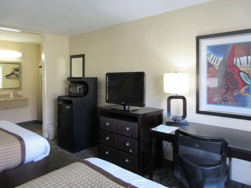 Quality Inn Harriman photo 16
