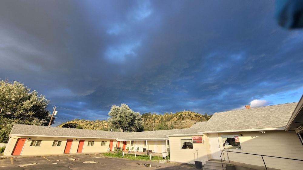 Restwel Motel photo 46