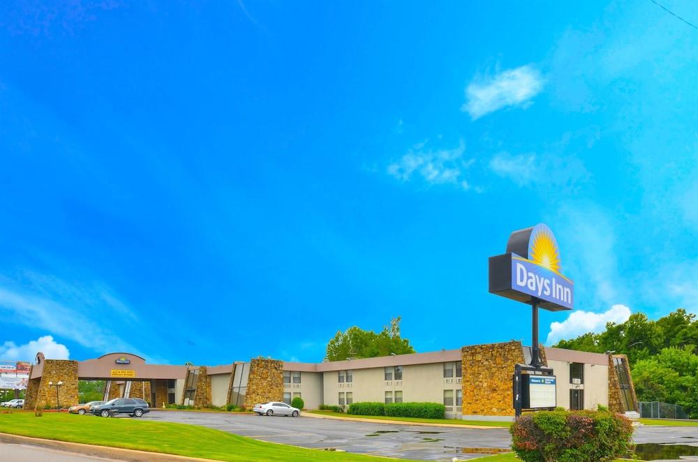 Days Inn by Wyndham Southern Hills/ORU photo 99