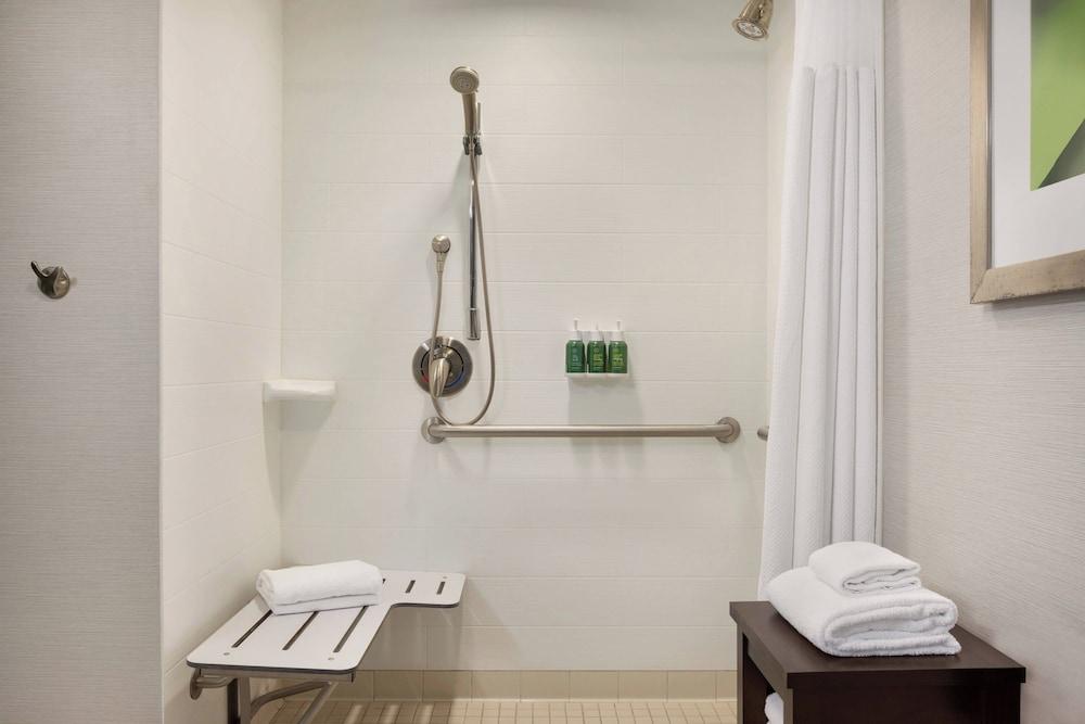 Courtyard Marriott Greenville photo 18