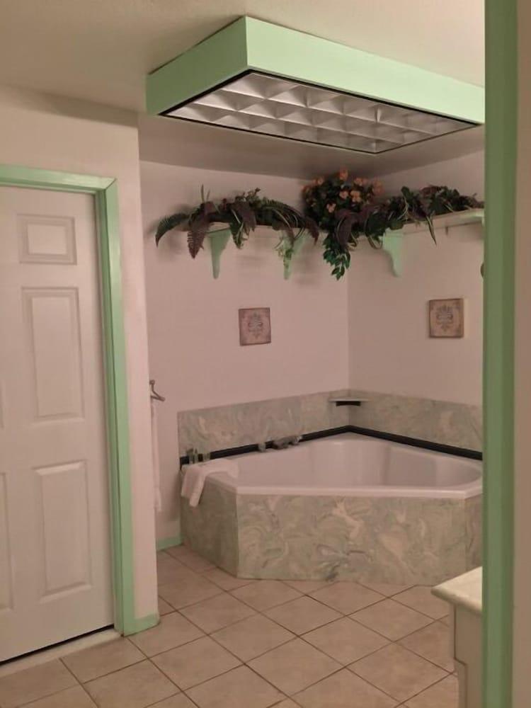 Ranch House Inn and Suites photo 26