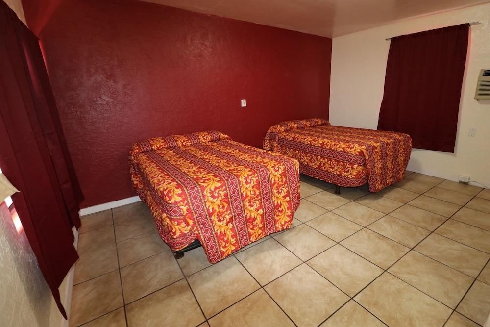 Sandman Inn Motel photo 16