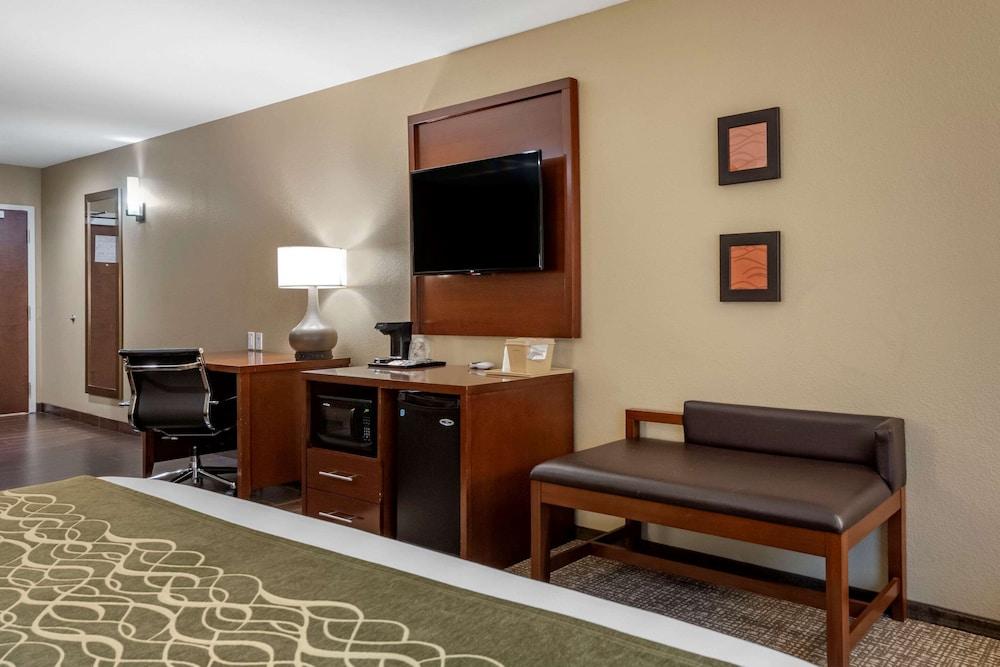 Comfort Inn & Suites Pittsburgh South photo 16