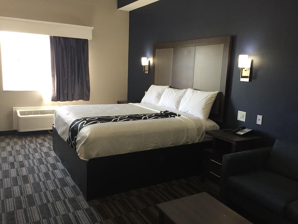 Home Inn and Suites photo 18